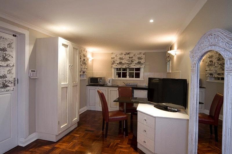 Valdior Guest House Умхланга Экстерьер фото