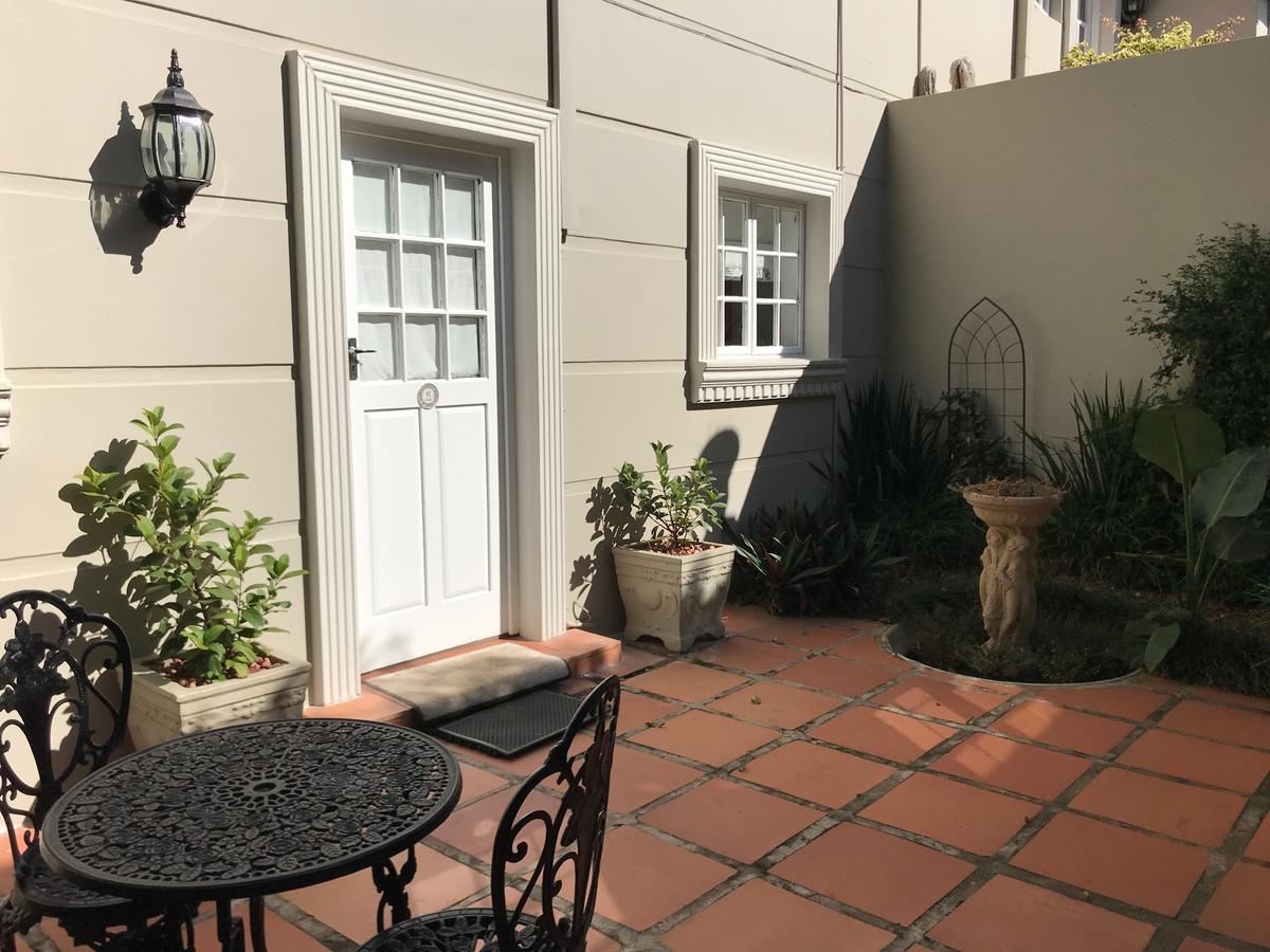 Valdior Guest House Умхланга Экстерьер фото