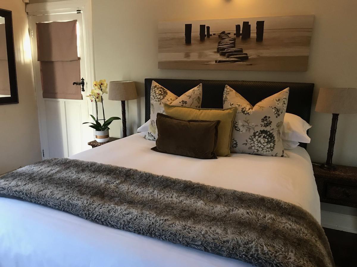 Valdior Guest House Умхланга Экстерьер фото